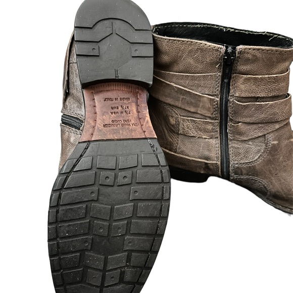 {Vera Wang Lavender Label} Brown Distressed Moto Boot Size 7.5 - Picture 7 of 10